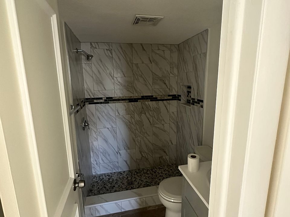 1st image of 24 S Fredrica Ave APT 1