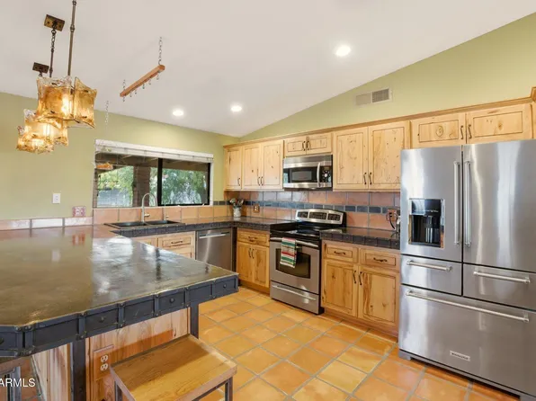 4634 E LA PUENTE Avenue, Phoenix, AZ 85044