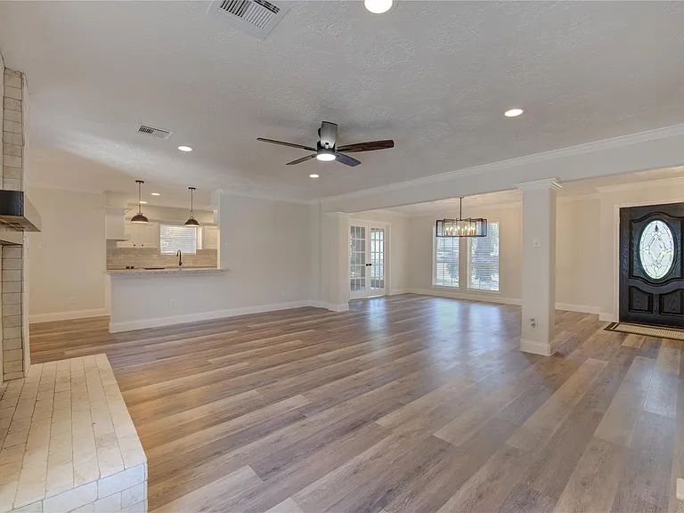 9115 Taidswood Dr — Photo 12