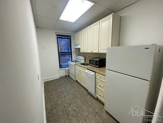 Rented by Ideal Properties Group | media 11