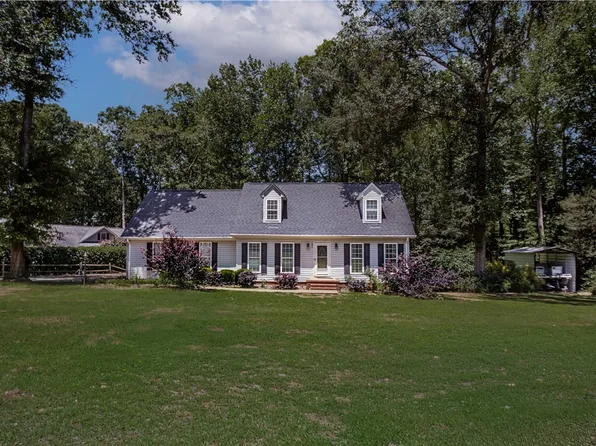 106 Farmgate Rd, Pickens, SC 29671
