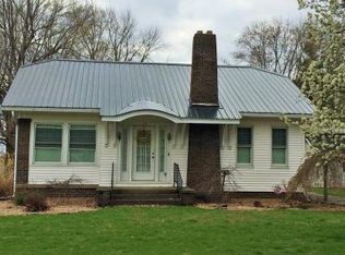 114 W Lincoln St, Oakland, IL 61943