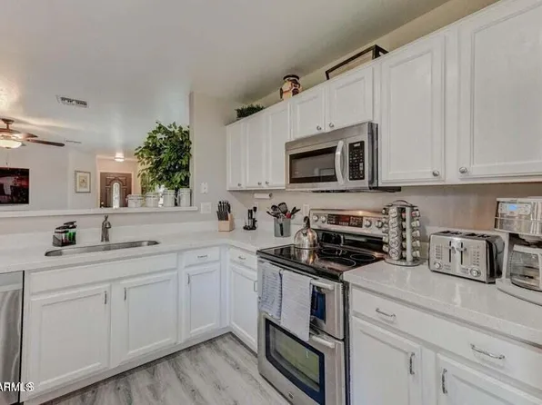 2477 E Meadow Land Dr, San Tan Valley, AZ 85140