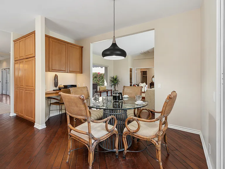 56618 Palms Dr — Photo 12