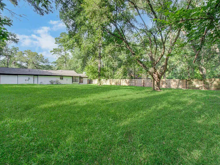816 Glen Hollow Dr — Photo 23