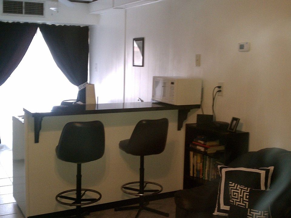 Bar, kitchen, balcony