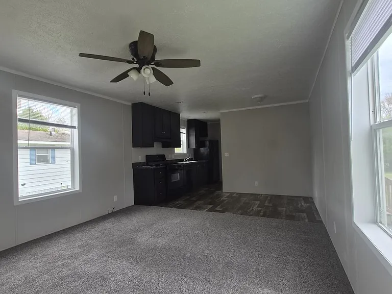11 Channing Cir — Photo 2