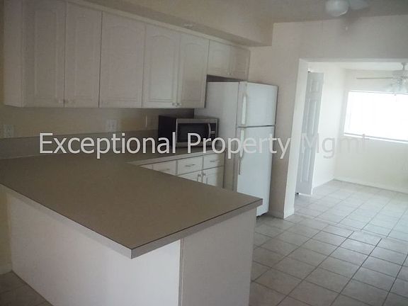 3rd image of 1117 SE 12th Ln APT B