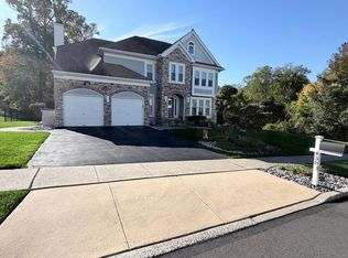 438 Turtle Ln, Langhorne, PA 19047