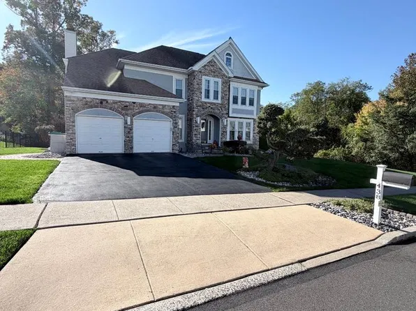 438 Turtle Ln, Langhorne, PA 19047