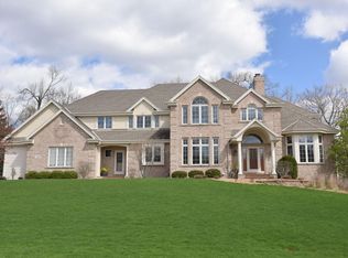 2440 Dorchester Ct, Brookfield, WI 53045