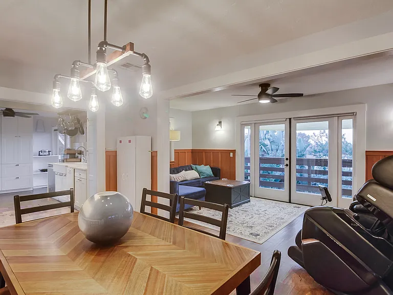 1511 Gregory St — Photo 18