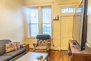 1911 W Belmont Ave #1 — Photo 6