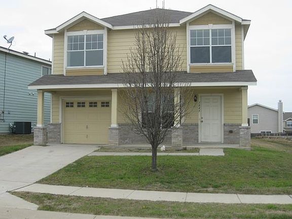 2nd image of 1845 Wickham Dr