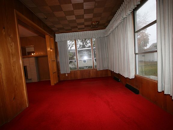 5th image of 799 Lexington Pkwy N