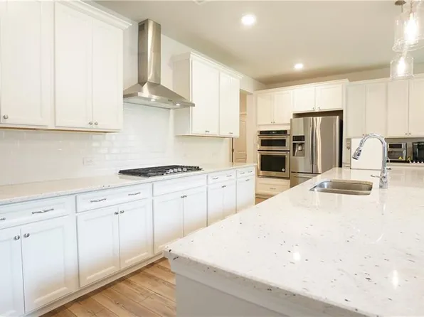 585 Briard Dr, Sugar Hill, GA 30518