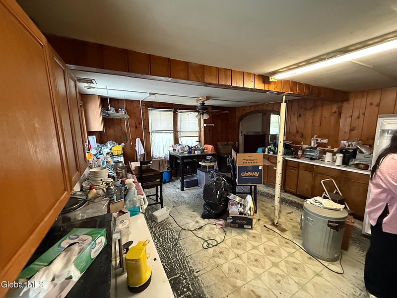 4th image of 13 Church Road