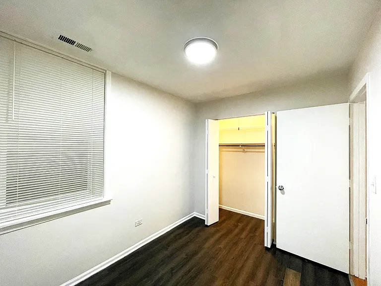 3227 S Aberdeen St #1M — Photo 18