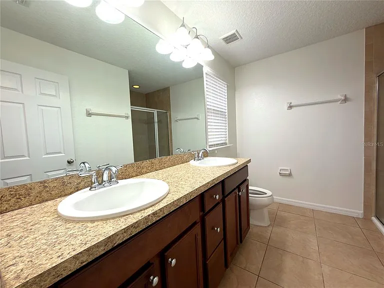 1036 Laurel Ridge Ln — Photo 15