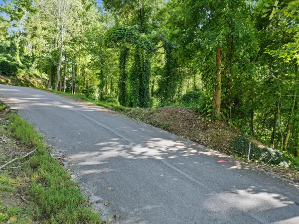 15 Davenport Rd, Gatlinburg, TN 37738