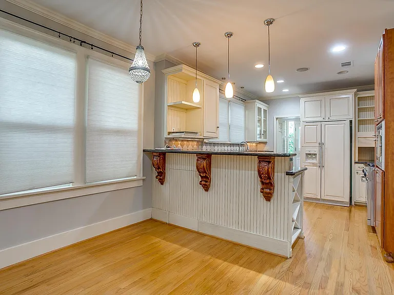 4022 Bunting Ave — Photo 8