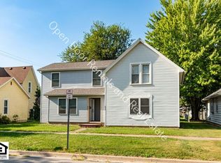 604 E 9th St #B, Auburn, IN 46706