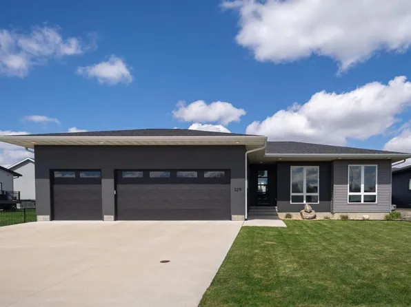2219 Vera Way, Cedar Falls, IA 50613