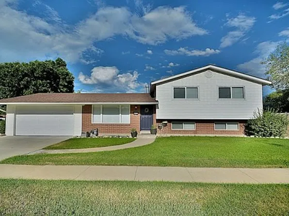 7437 S Ramanee Dr, Midvale, UT 84047