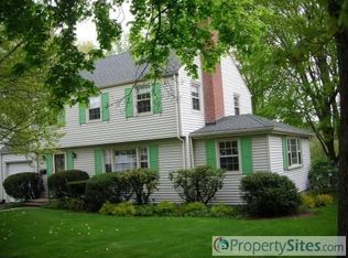 46 Overbrook Rd, West Hartford, CT 06107