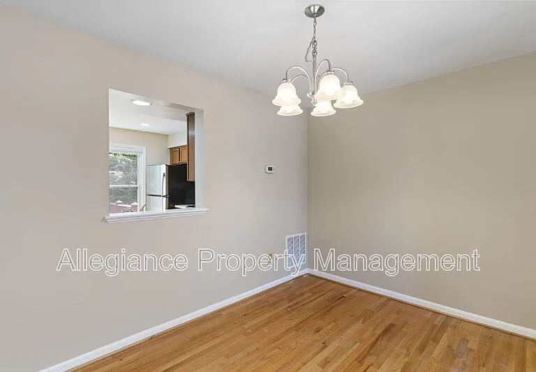 8073 Morning Meadow Ct — Photo 10