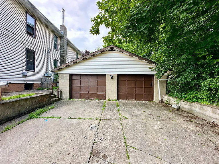 419 Bartram Ave — Photo 11