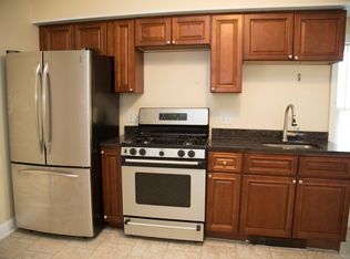 24 Paradis Ave #2R, Woonsocket, RI 02895