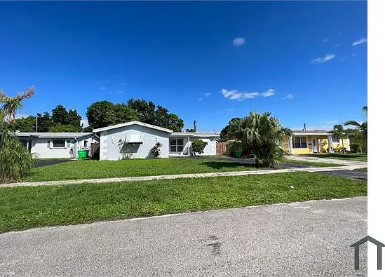 8341 NW 25th St — Photo 16