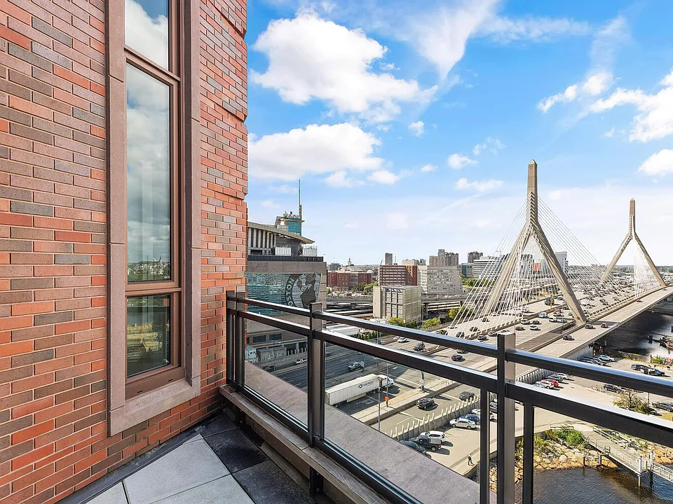 100 Lovejoy Wharf #12F