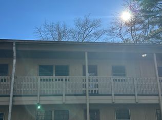 2820 Pelham Pl APT I, Winston Salem, NC 27106