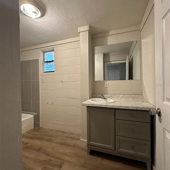 657 NE Waldo Rd — Photo 16