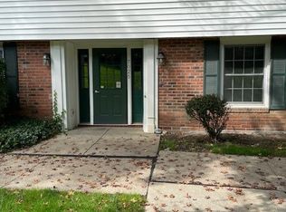 7025 Carriage Hill Dr APT 104, Brecksville, OH 44141
