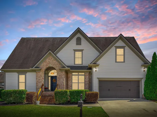 631 Lakeshore Cv, Fort Oglethorpe, GA 30742