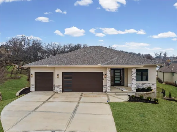 4412 NE Gateway Dr, Lees Summit, MO 64064