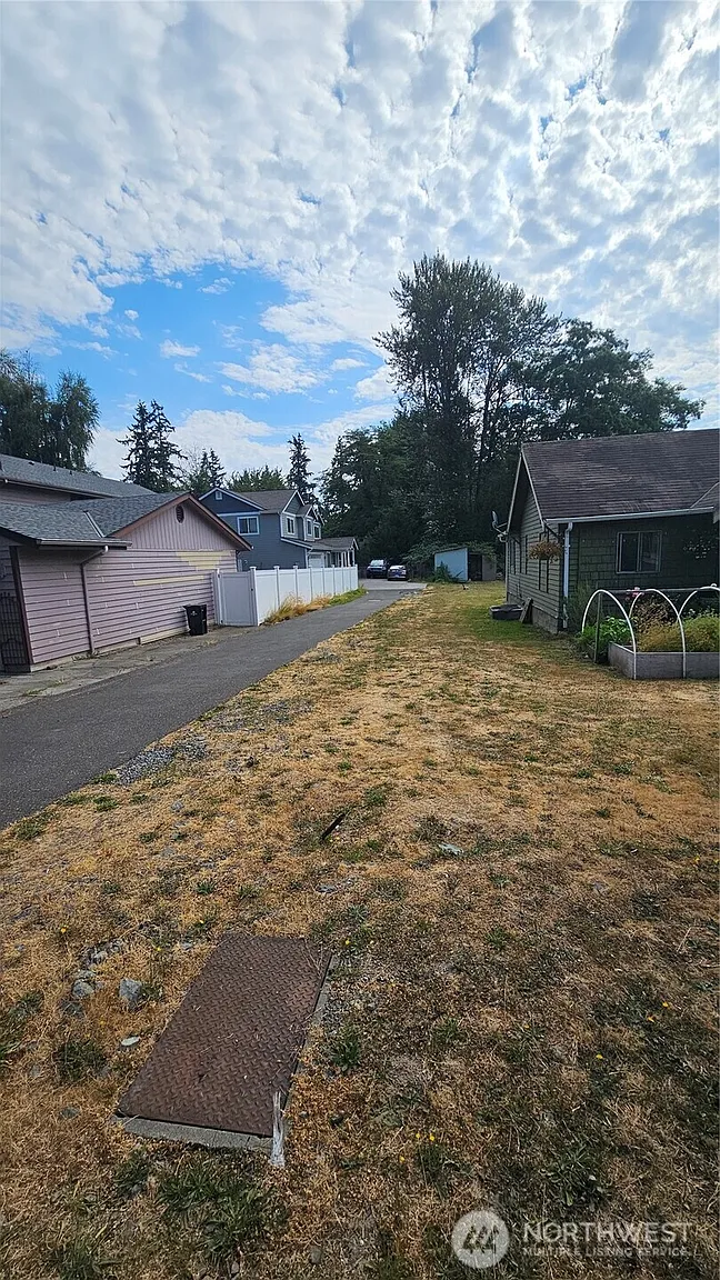 18534 Stone Avenue N photo 1