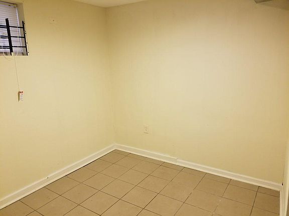 5th image of 6544 S Champlain Ave #B