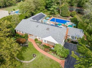 19 Schooner Rd, Northport, NY 11768