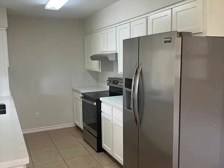 3313 Kiwi St — Photo 20