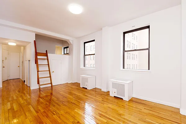 Rented by Compass | media 12