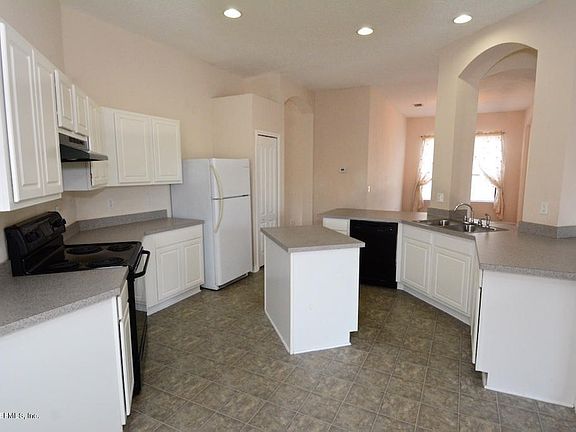 3rd image of 13187 Tom Morris Dr
