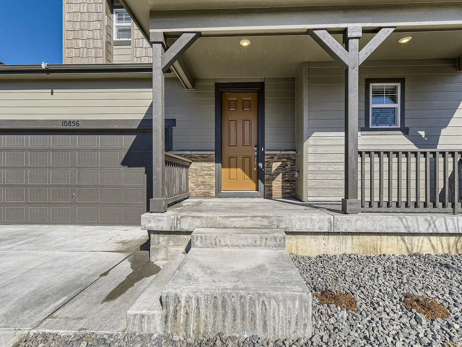 3 bed, 2.5 bath, 3038 sqft, $3,700 — Photo 3