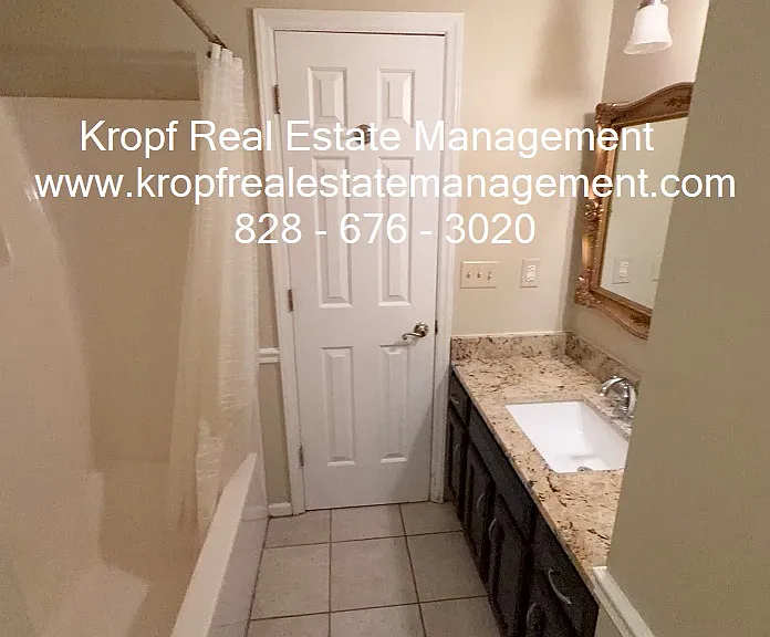 148 Sequoyah Hills Dr — Photo 18