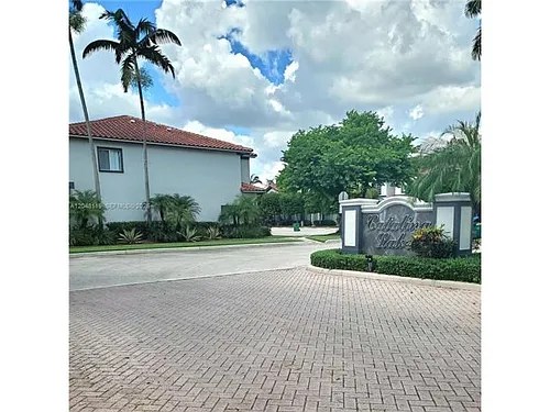 7834 Catalina Cir Photo 1