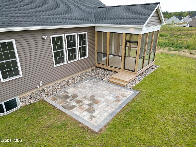 2nd image of 24 Silver Oak Drive