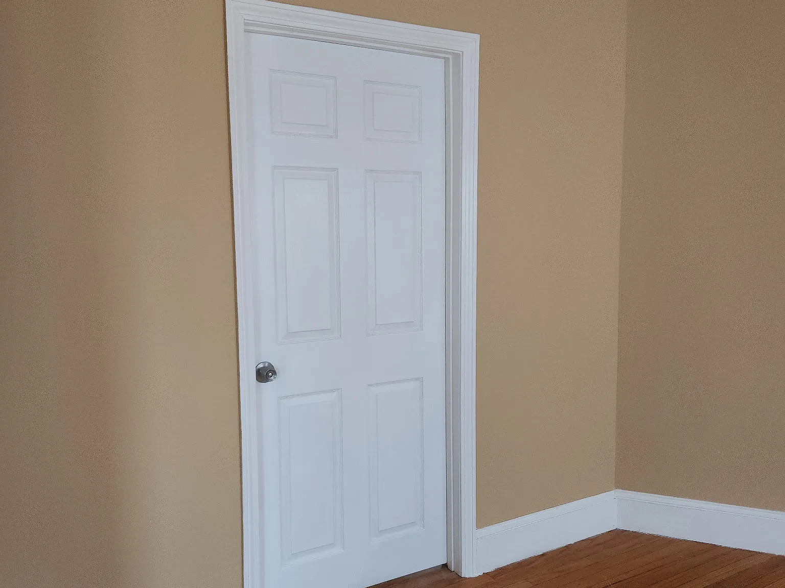 4 bed, 1300 sqft, $3,400 — Photo 2